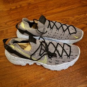 Nike Space Hippie 04 Men's Sz.11 Wolf Grey Dark Smoke Volt CZ6398-001.